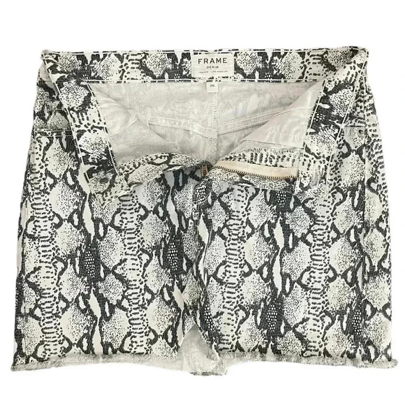 FRAME Snakeskin Print Denim Mini Skirt Black Multi Frayed Hem Size 26 - Picture 7 of 9